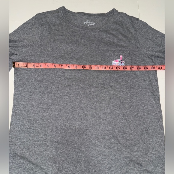 Vineyard Vines Tops - Women’s Vineyard Vines shirt L